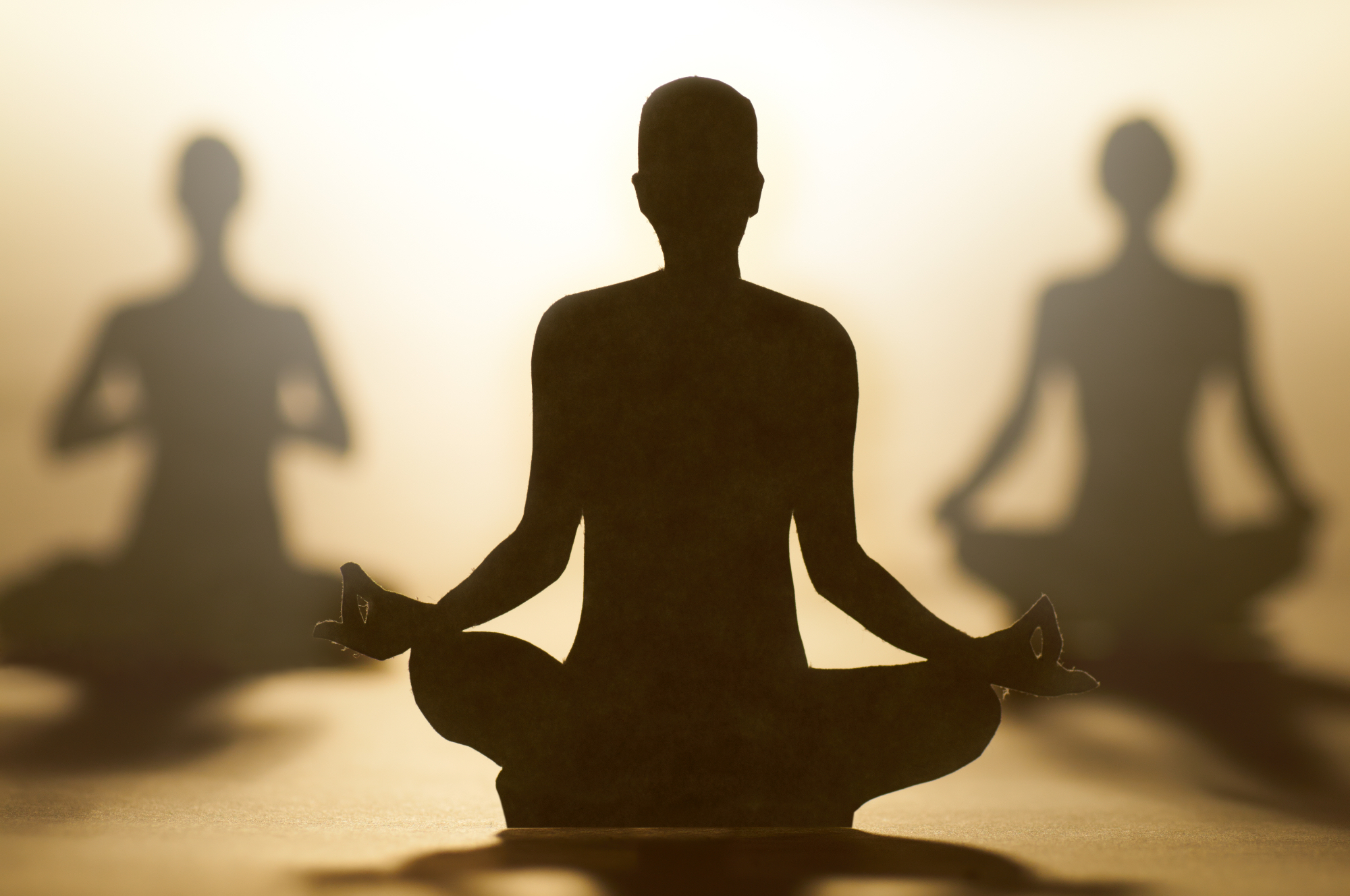 Redna meditacija nam prinaša umirjenost uma v naše življenje